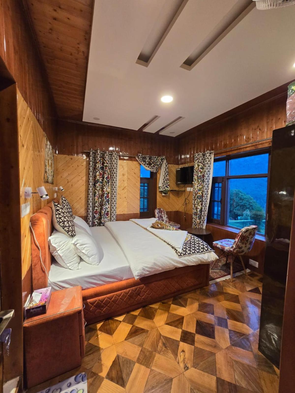 Cliff Cottage Pahalgam, Kashmir Batakut Buitenkant foto