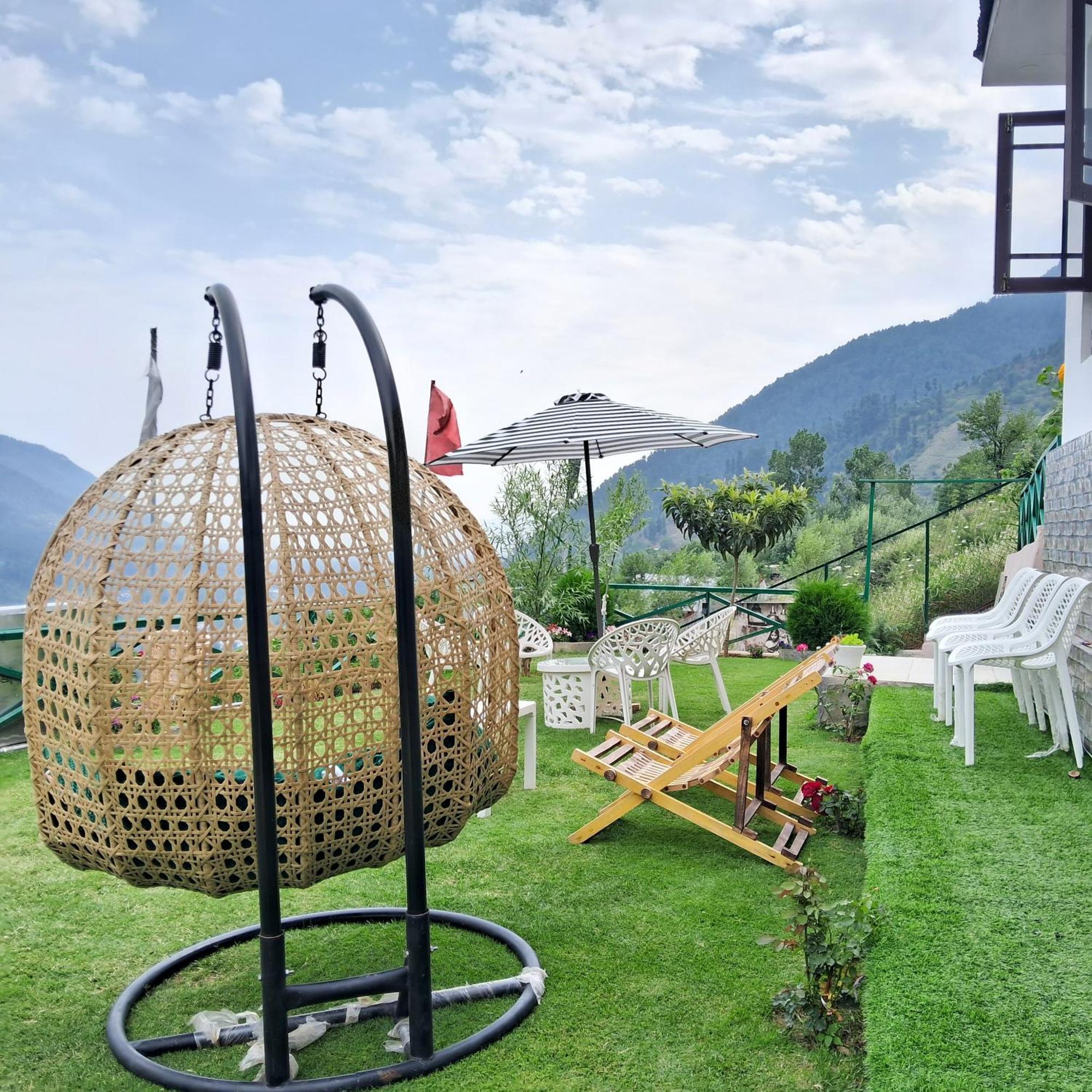 Cliff Cottage Pahalgam, Kashmir Batakut Buitenkant foto